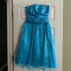 Strapless dress with sequins